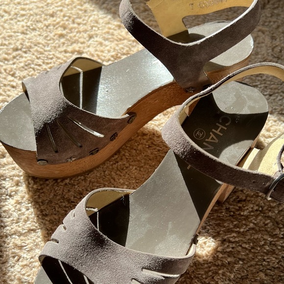 Vintage Chanel Wedges - Picture 3 of 3